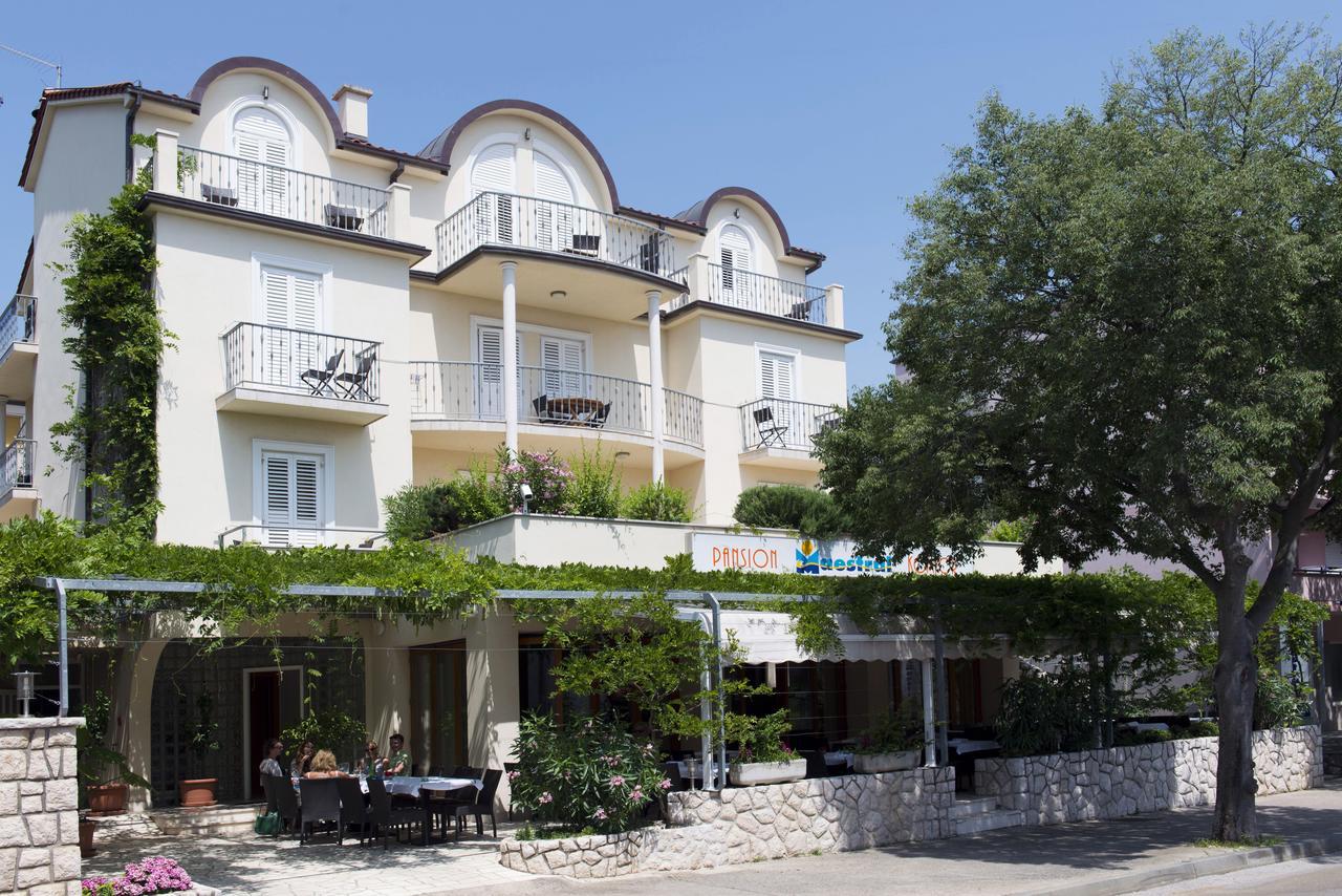 Pansion Maestral Hotel Novi Vinodolski Bagian luar foto