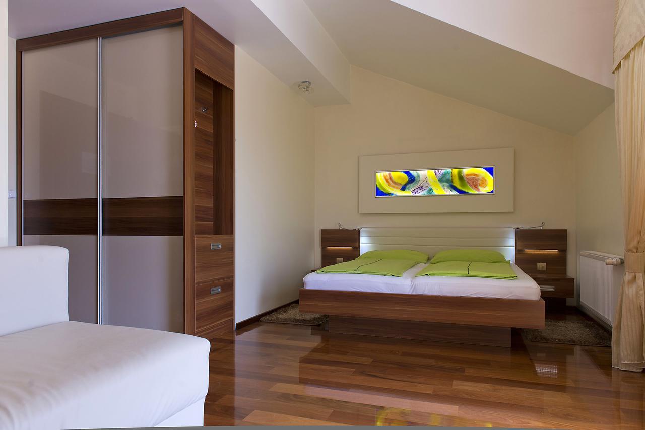 Pansion Maestral Hotel Novi Vinodolski Bagian luar foto